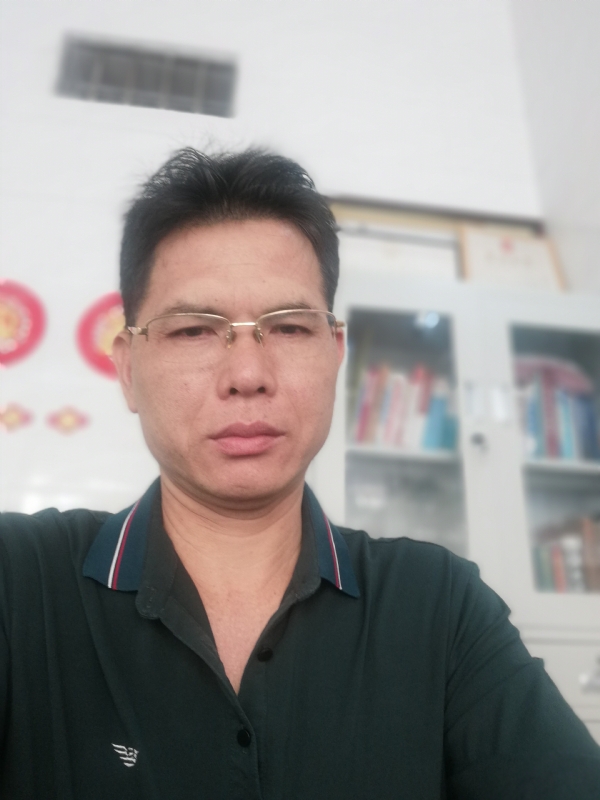 后视镜的第二张照片--南宁认干亲服务网